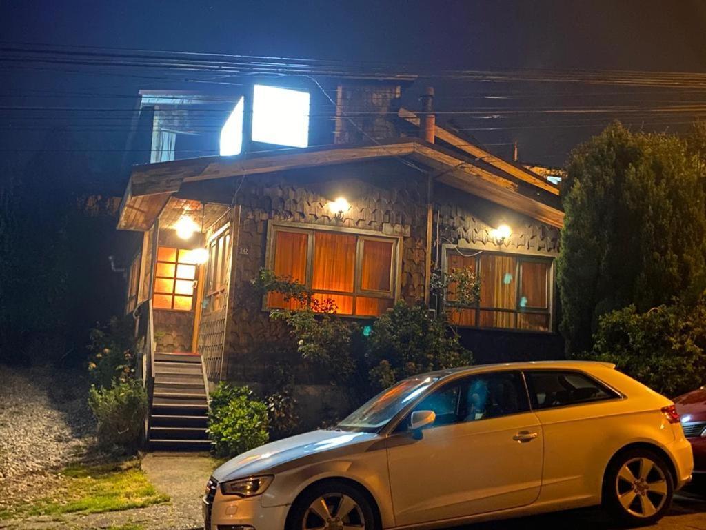 Hostal Y Cabanas Mirando Al Mar Puerto Montt Exterior photo