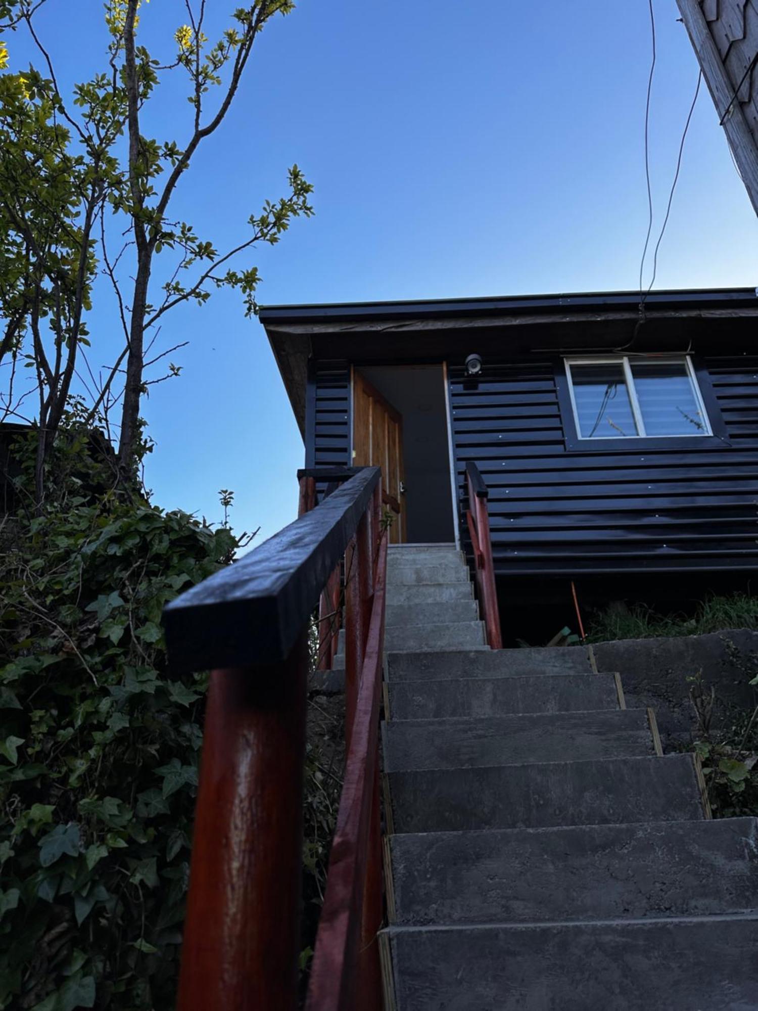 Hostal Y Cabanas Mirando Al Mar Puerto Montt Exterior photo