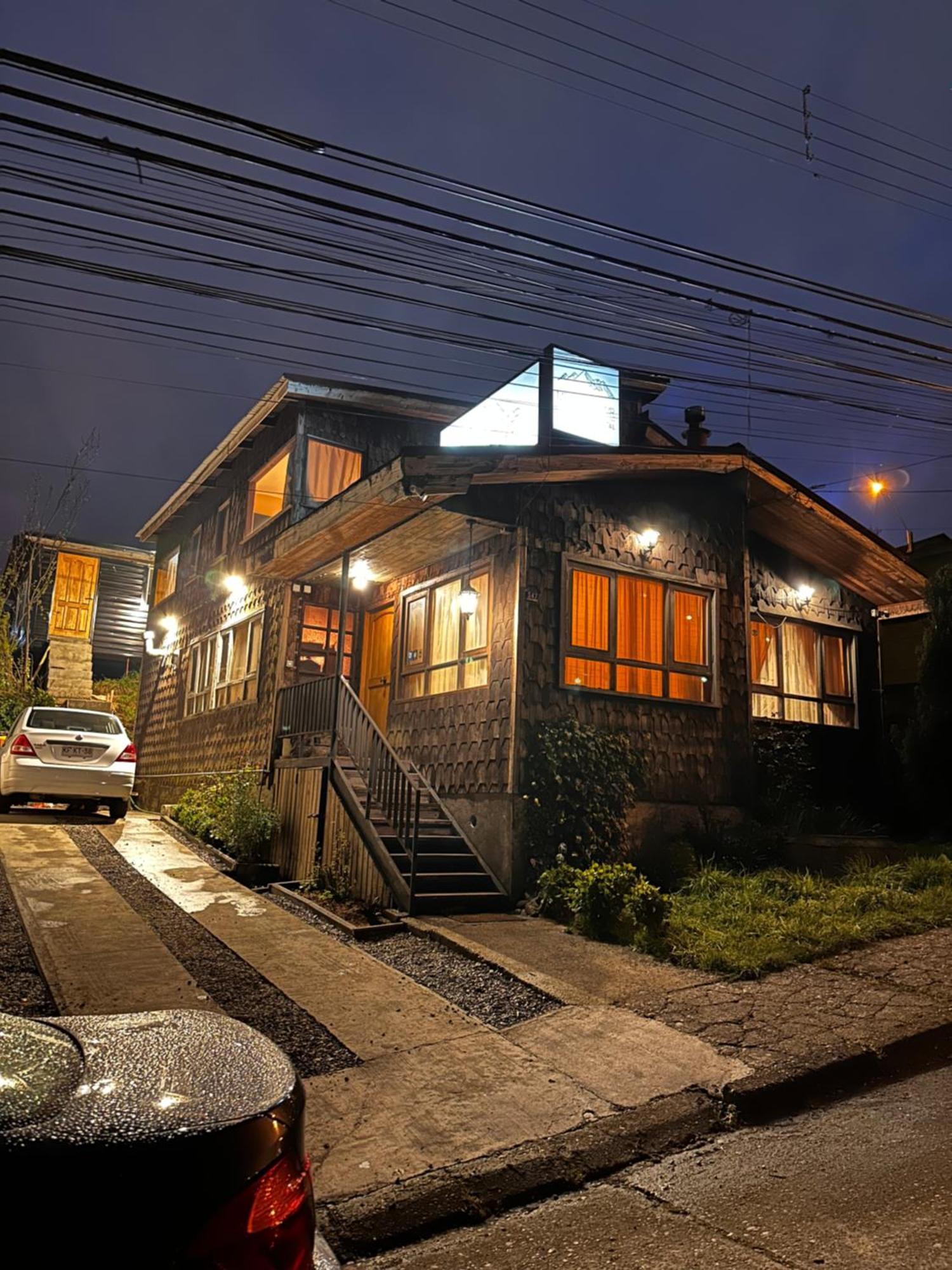 Hostal Y Cabanas Mirando Al Mar Puerto Montt Exterior photo